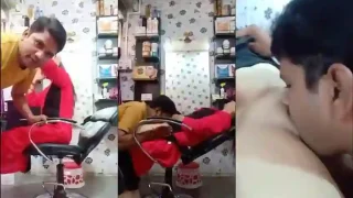 Wife Ki Choot Beauti Parlur me Chusi Chair Par